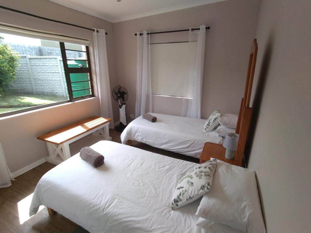 2 Bedroom Guest Suite At A-Frame Glengariff Beach Glen Eden Dış mekan fotoğraf